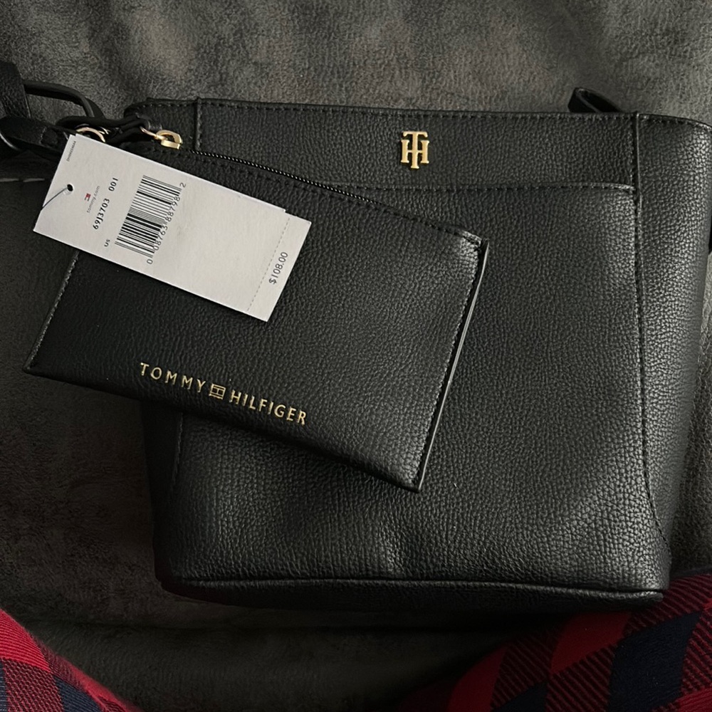 Tommy Hilfiger purse